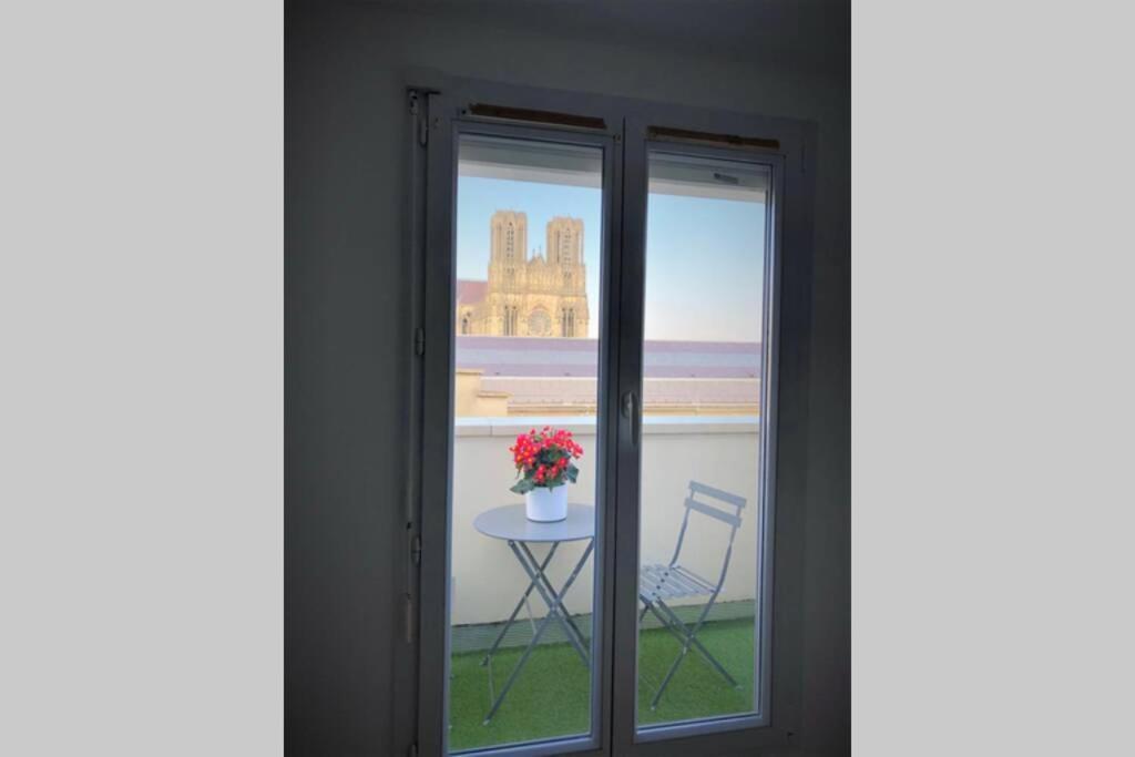Apartament Hypercentre Grand Balcon Vue Cathedrale Reims Zewnętrze zdjęcie